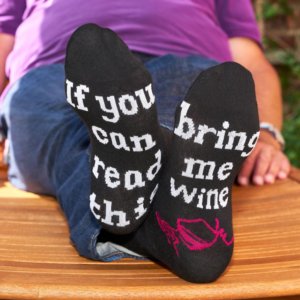1 Paar Lustige Socken mit Spruch – Bring me wine, 36-41
